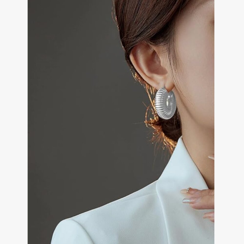 14k Gold Earrings Elegant Chunky Hoops - Lightweight - Picture 2 of 11